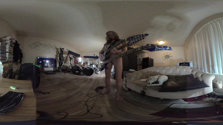 Lizzy Yum: Liz Young SD Novembre 2025 se masturbe n ° 47