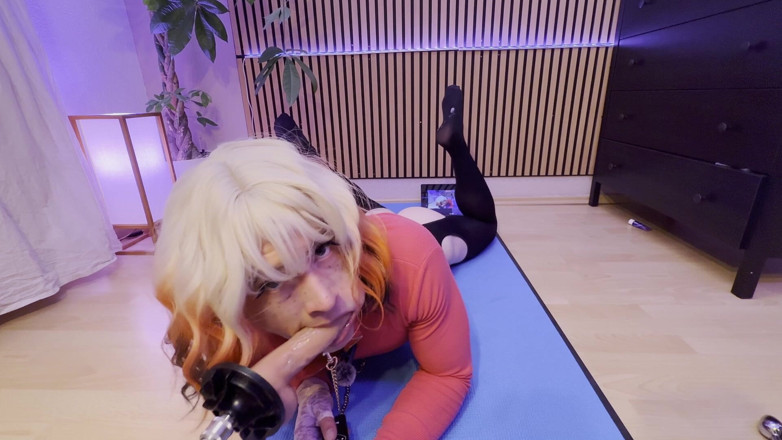 Elvi Lynx: Sissy Elvi Lynx Fucks Her Ass with Huge Dildo and...