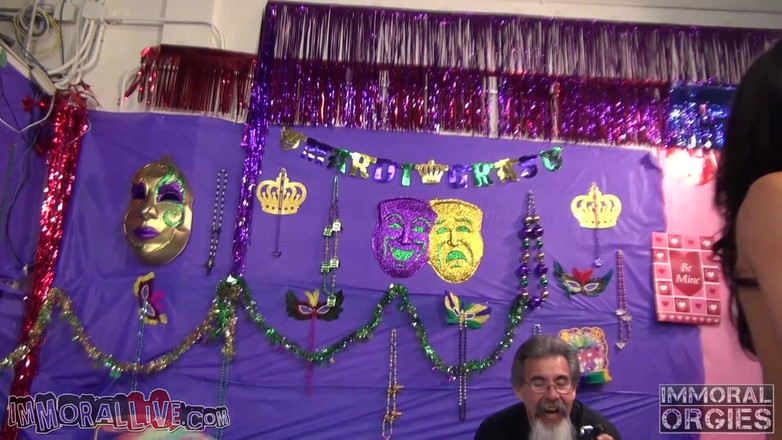 Immoral Live: Ейден Ешлі любить багато пизди їй в обличчя!