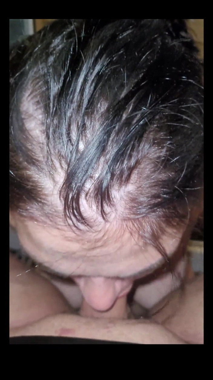 LuTosT: Setelah pijat kaki, adik tiriku pengen banget ngentot kontolku ke...