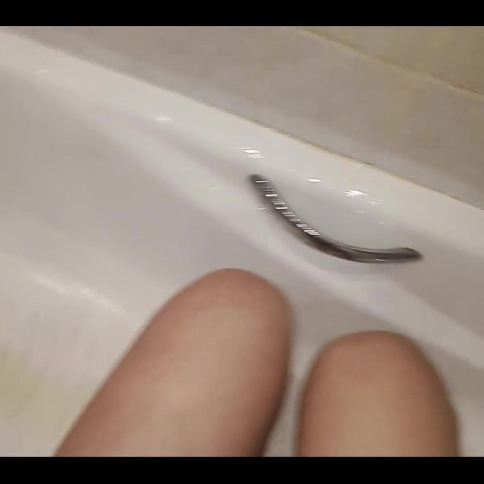 FrauleinP: 그래서 아침에 필사적! 내 팬티와 발이 젖어 