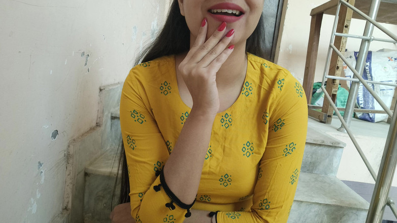 Saarabhabhi6: Indická macecha učí, jak se milovat s přítelkyní nevlastním synem...