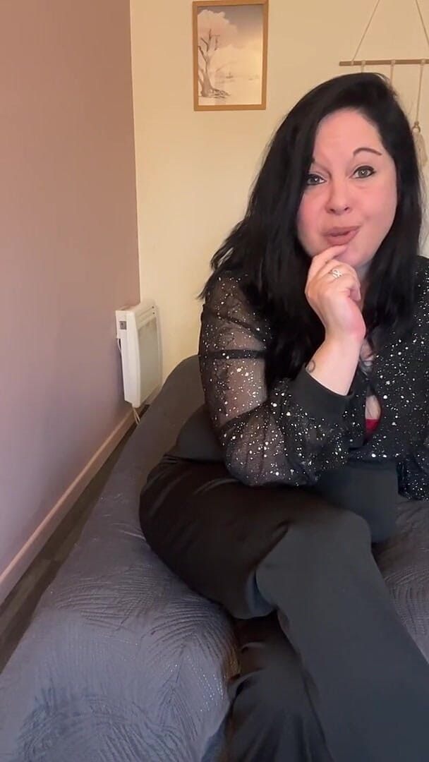 Maitresse Clara: Dame tu culo para año nuevo!