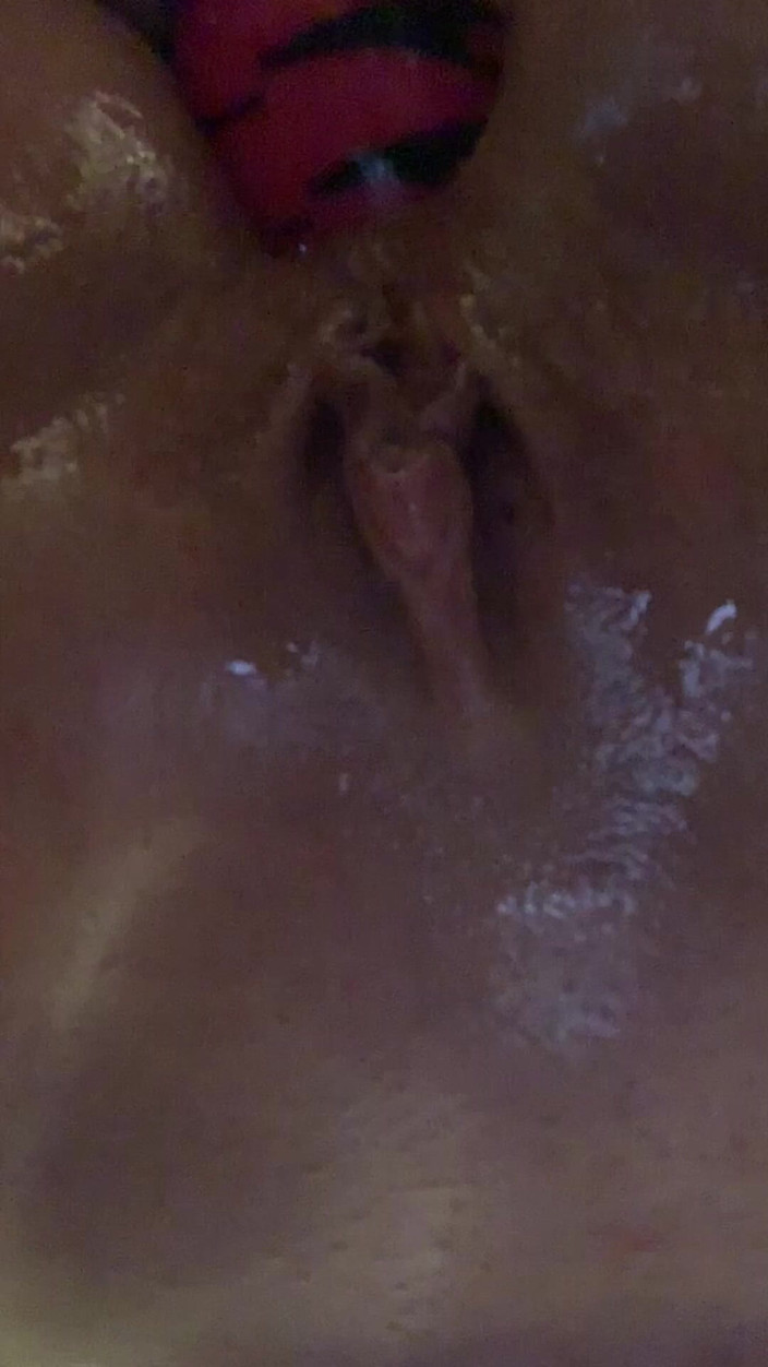 Suzy Wylde: De cerca aceitada Suzy Wylde