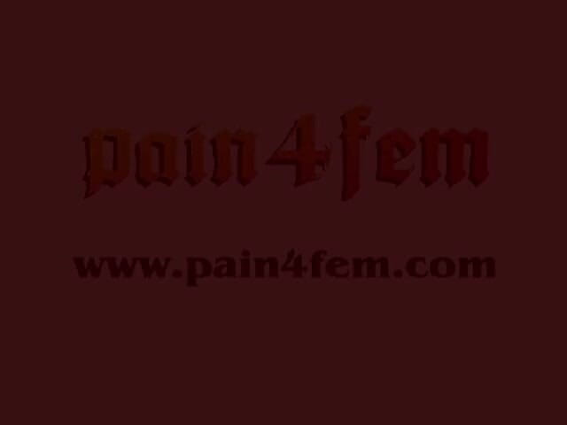 Spanking Server: Daria peitsche nackt