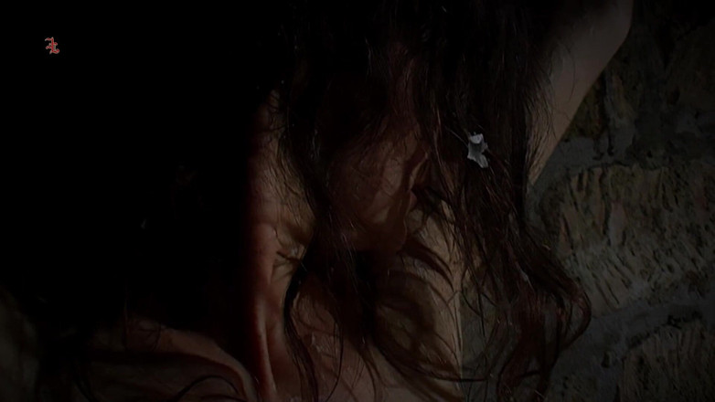 Inquisition and prison world: Bruxa cigana gostosa atormentada com cera quente