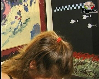 Pig Italia Official: Deja de ver revistas porno porque te mostraré mi coño...