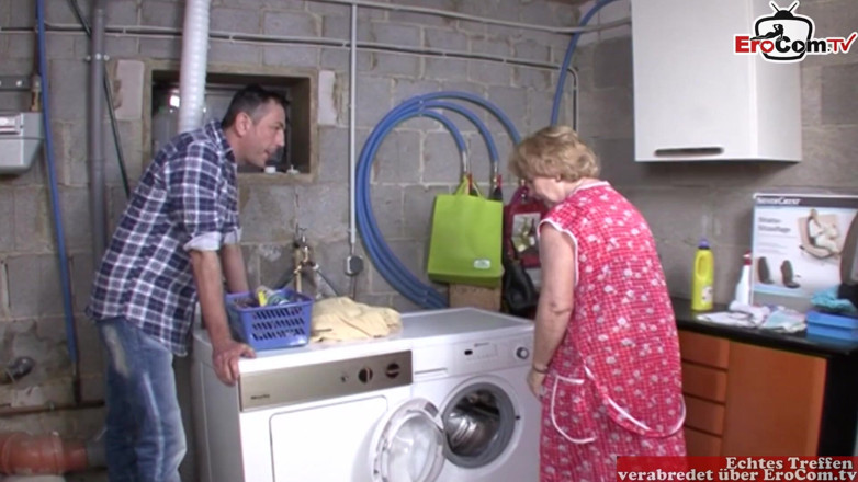 EroCom: Old German housewife with saggy tits gets fucked by neighbour...