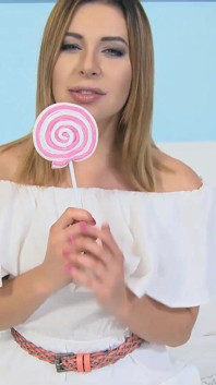 Marvelous blonde with perfect body touches her cunt with sweet candy