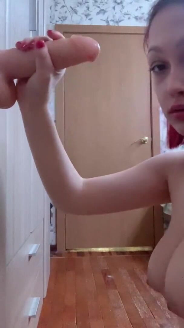 SashaSweet69: Hone blowjob skills on a rubber cock