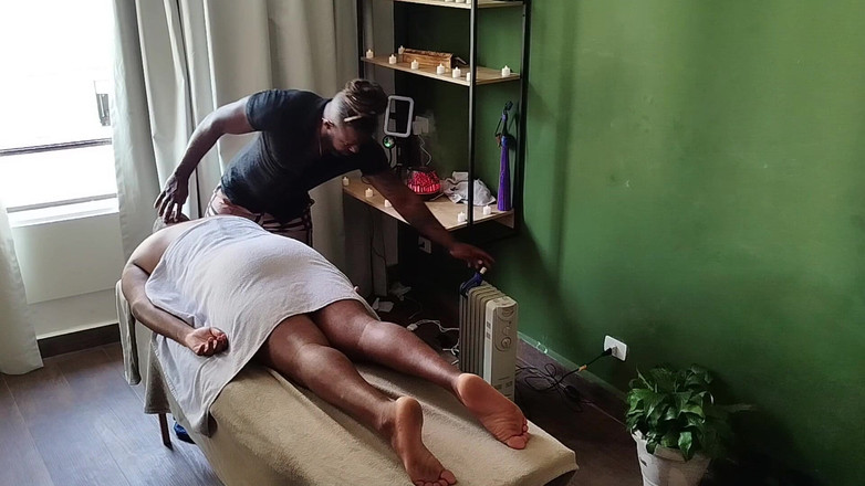 TheBlacKHunterr: मालिश प्राप्त करना