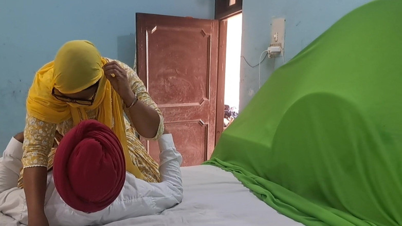 MHM: Il leader punjabi guarda un gioco di ruolo - la fantasia...