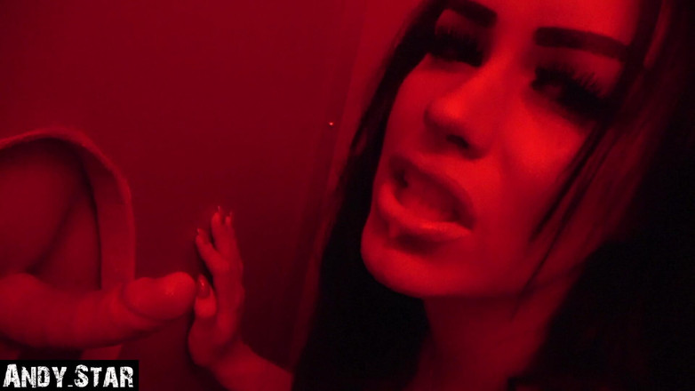 Andy Star: 寻欢洞行动与 2 公鸡