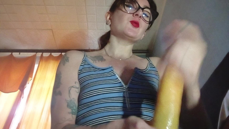 HellENXxOo: 継母がオナニーを教えている