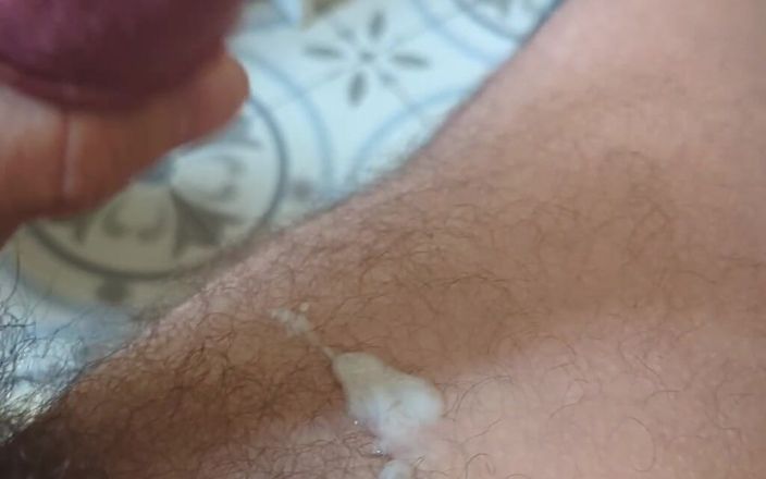 The bearded master: Sborra succhia il cazzo peloso di papà con piscia e...