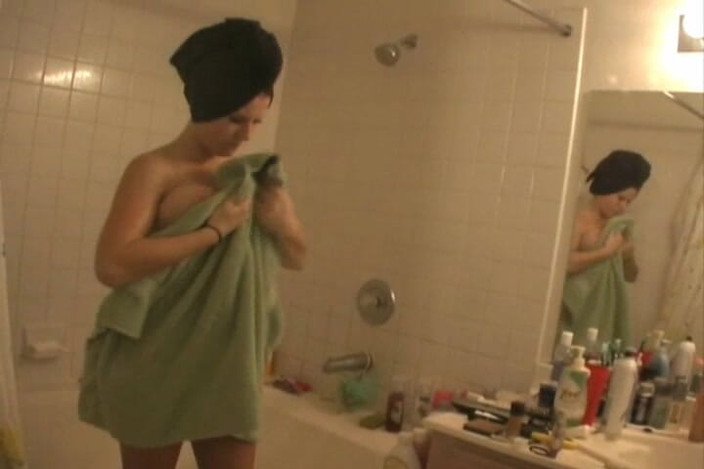 Porn Nerd Network: ポルノオタク:情熱:スモーク、シェーブ&amp;シャワー