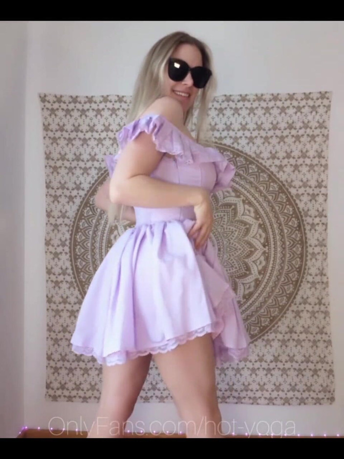 Whitekitten: Gói váy