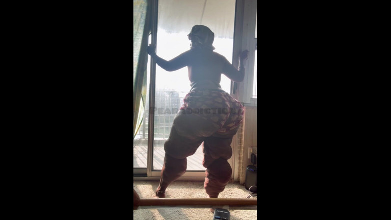 Pearaddiction: Loose Skin Full Video