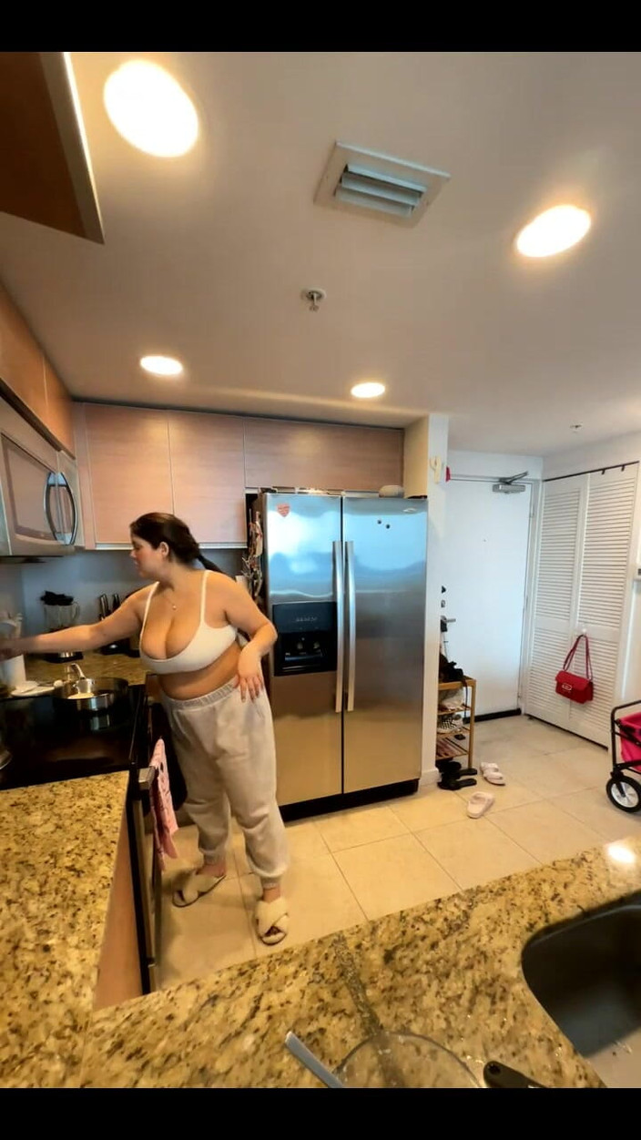 Dani Valentina: Oi bebê!