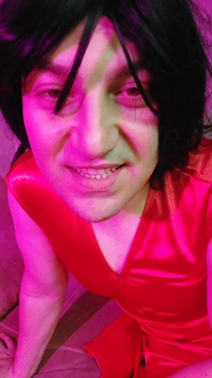 Kitty_Cross: 红色哥特式白人女郎与半紧身衣