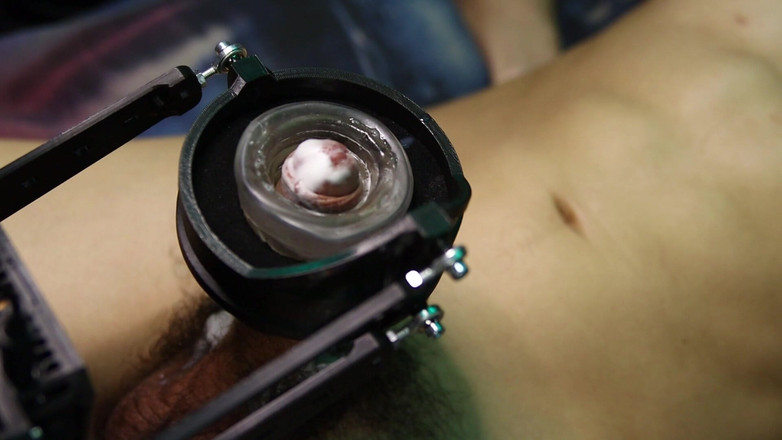 SEXY_GUYBEST: Melancap robot BDSM yang sangat keras untuk zakar besar dan...