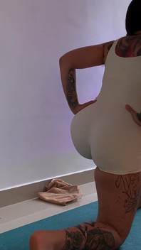 ホットな妻は彼女のスプリット、積極的な柔軟性を働かせます
