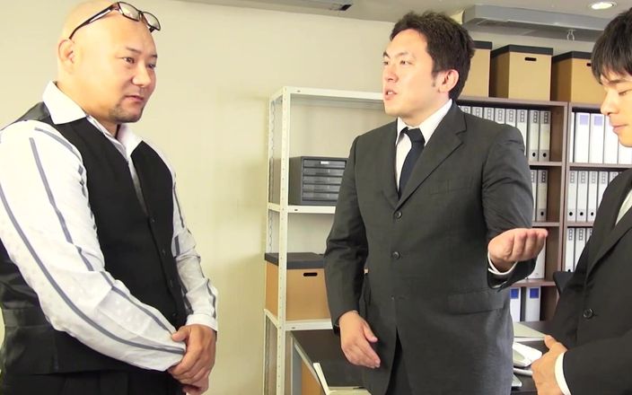 JAPAN IN LOVE: Японская порочная сцена - 3_japanese тинка наслаждается двойным кримпаем в офисе