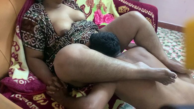 Karthi: Tamil Boy Fucking with Next Door Aunty Kissing Licking Pussy...