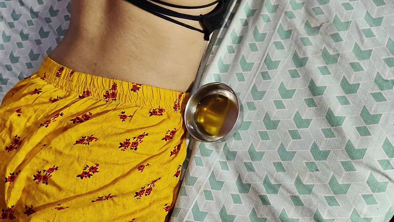 KavitaBhabhi: Mosi üniversiteye gitmeden önce yağlandı ve soyuldu