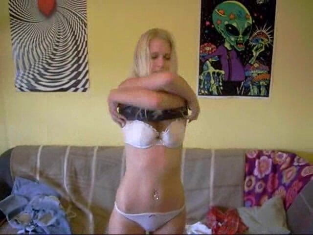 Blondehexe: Üvey kız kardeşimin erkek arkadaşı