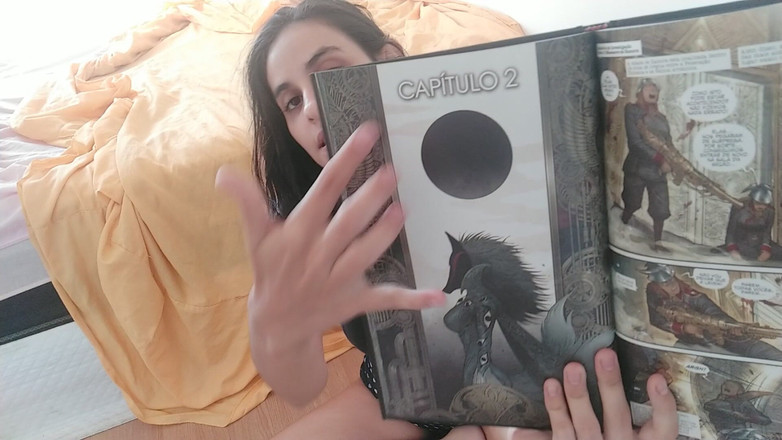 Ms Candy Bunny: コミックにおしっこをかける