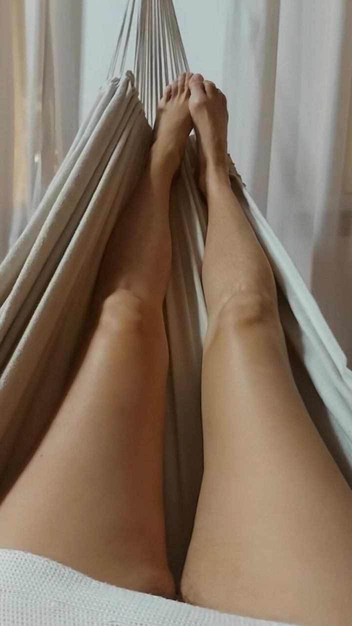 GinnaGg: Titta På Mina Ben)