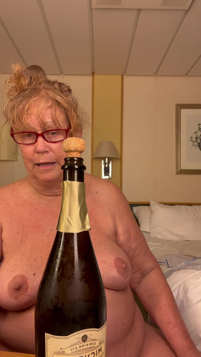 Big Ass 4 U: Bunicuța are întotdeauna tratează XXX