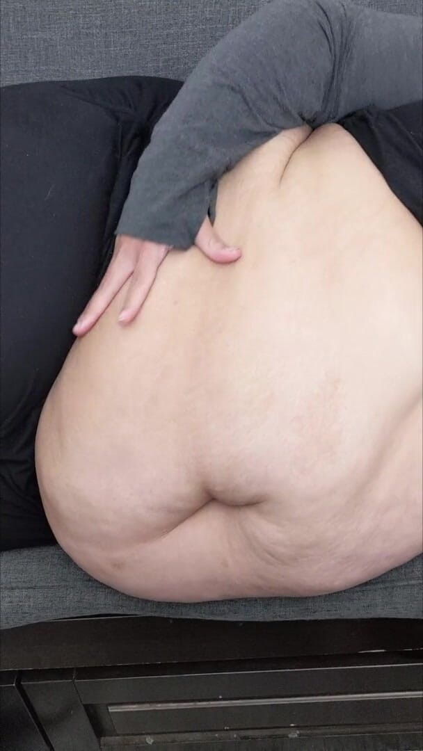 Plump Paradise: Baculatá Hra s rajským břichem zblízka