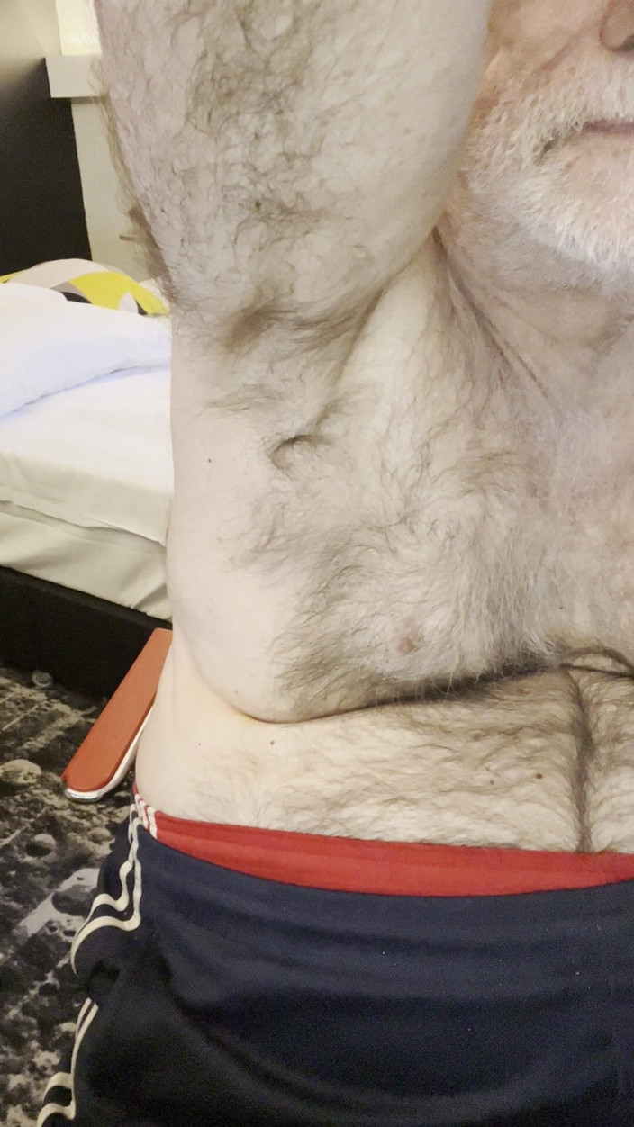 Coach Karl dude lodge: Le ascelle pelose di allenatore Karl