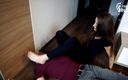 Czech Soles - foot fetish content: सेक्सी निष्पादक के पैरों से दंडित