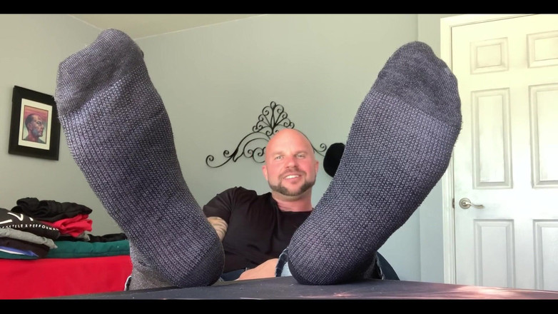 Jasons feet: ‪why Are My Feet so Ticklish in Dress Socks?