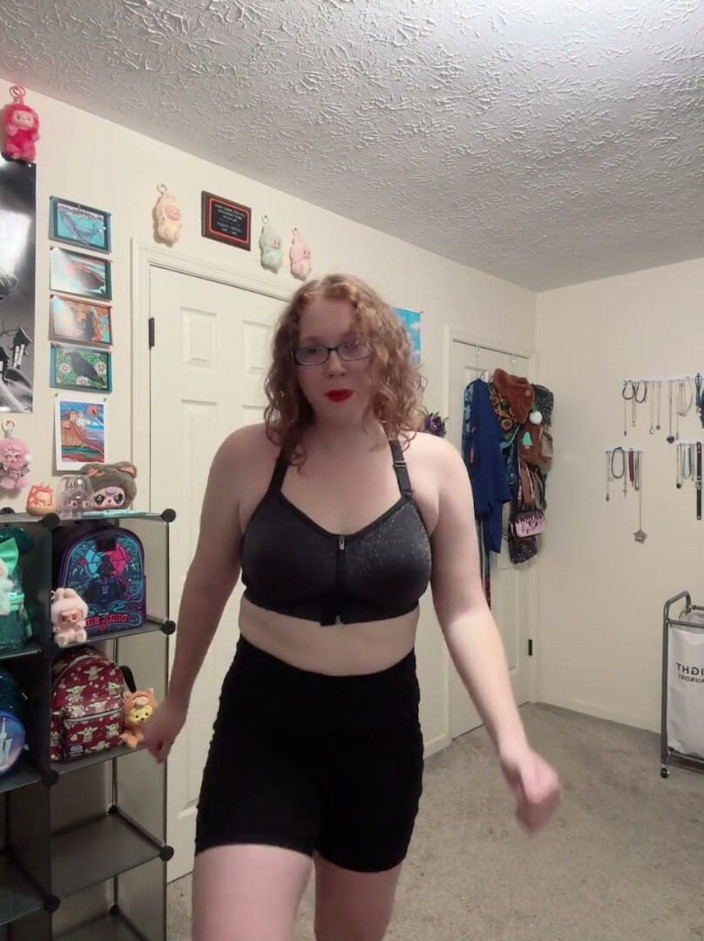 DarlingSweetheart: Ginger Beauty Sexy Workout Routine &amp; Strip