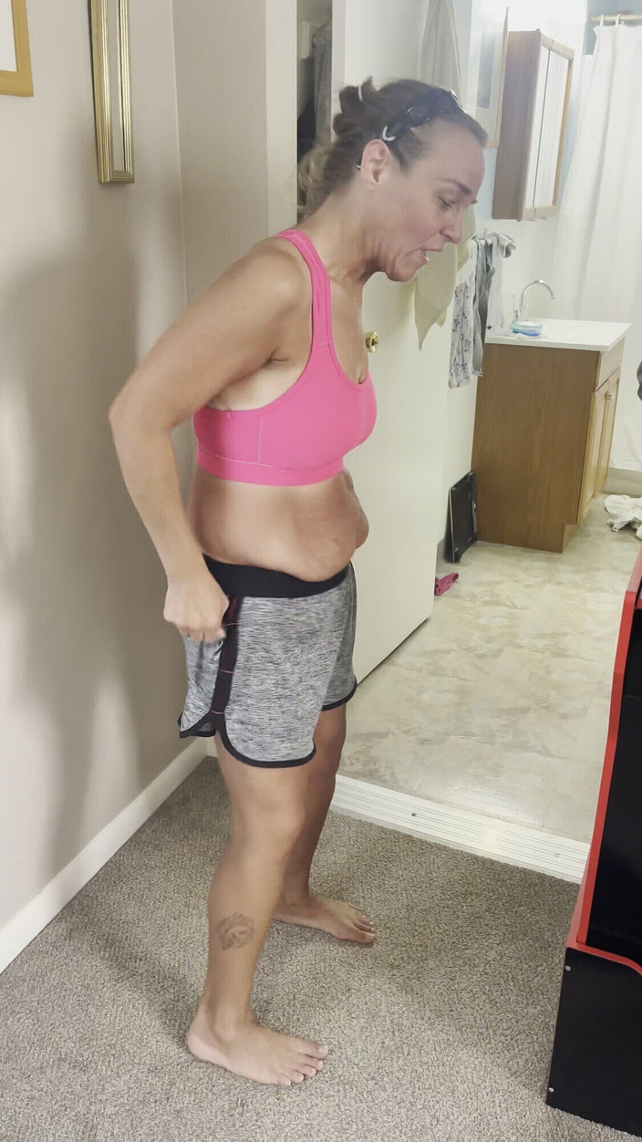 Sweet Marie: Membuka pakaian dan membentangkan pantat saya untuk awak lelaki dan...