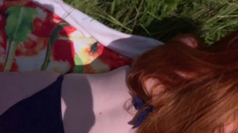 AmyHi: A Teen Girl Allowed an Exhibitionist to Cum on Her