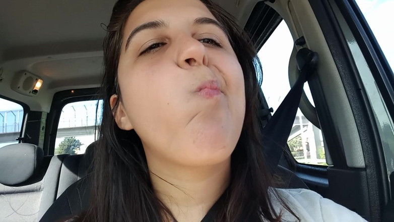 Bunny Looner: Haciendo grandes burbujas junto a mi conductor de Uber - Bunny...