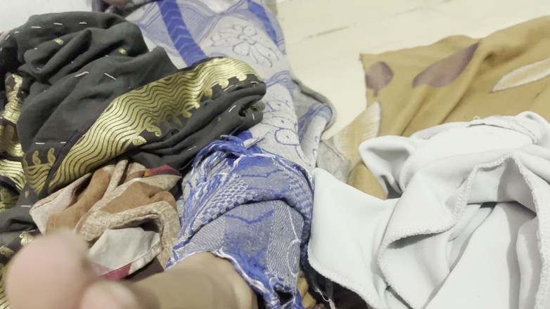 NikiRathod: Hintli kız ve büyük göğüslerle vajinal seks