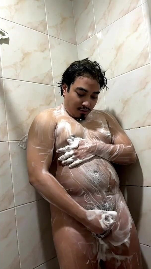 Fleshlab studios: Hot 23-year-old Chubby Filipino Jerks in the Shower