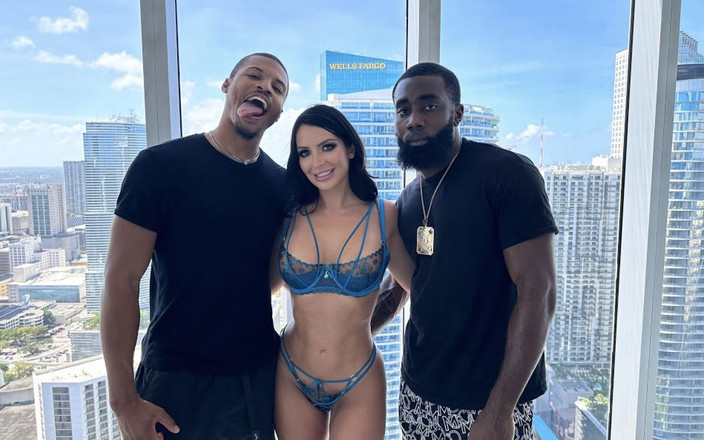 Mr Flourish Live: Dospělý právě chatuje s Alexou Payne, Rocket Powers, Ace Bigs...