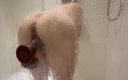 Queen Lucy: Uwielbiam grać pod prysznicem, do you want to play with...