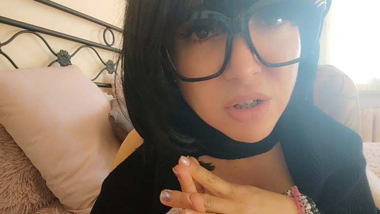savannahamatoriale: Stepson, you shouldn't lean yours ..... on my buttocks while I...