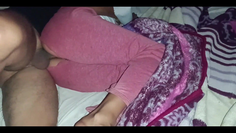 Karely Ruiz: Ayah tiriku tiba-tiba masuk ke kamarku saat subuh dan ngentot...