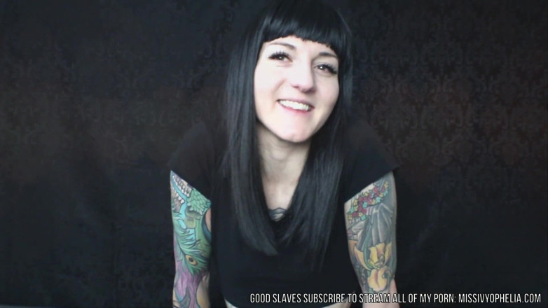 Miss Ivy Ophelia: Mesmerized love junkie countdown