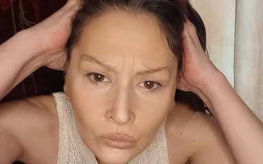 Dominatrix Redsonyja: Nahá Dominatrix Red Sonyja