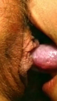 Dojrzałe brunetki niechlujne głębokie gardło i kapiące creampie jebanie